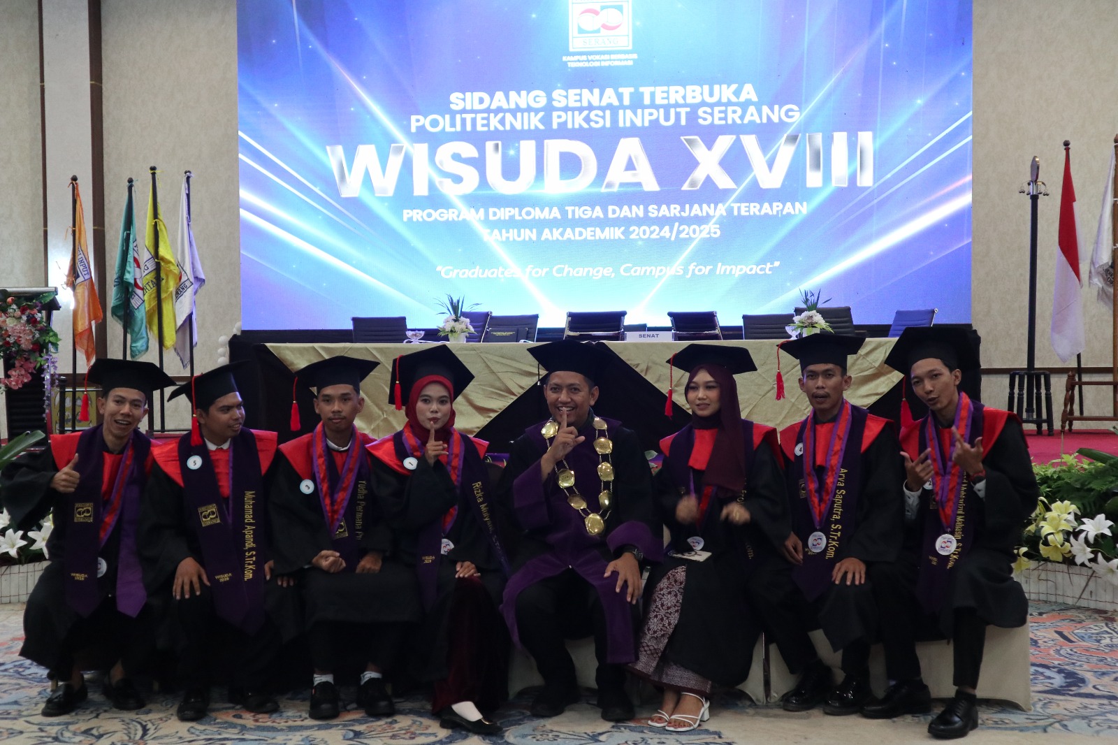 wisudawan/i rks politeknik piksi input serang 2025